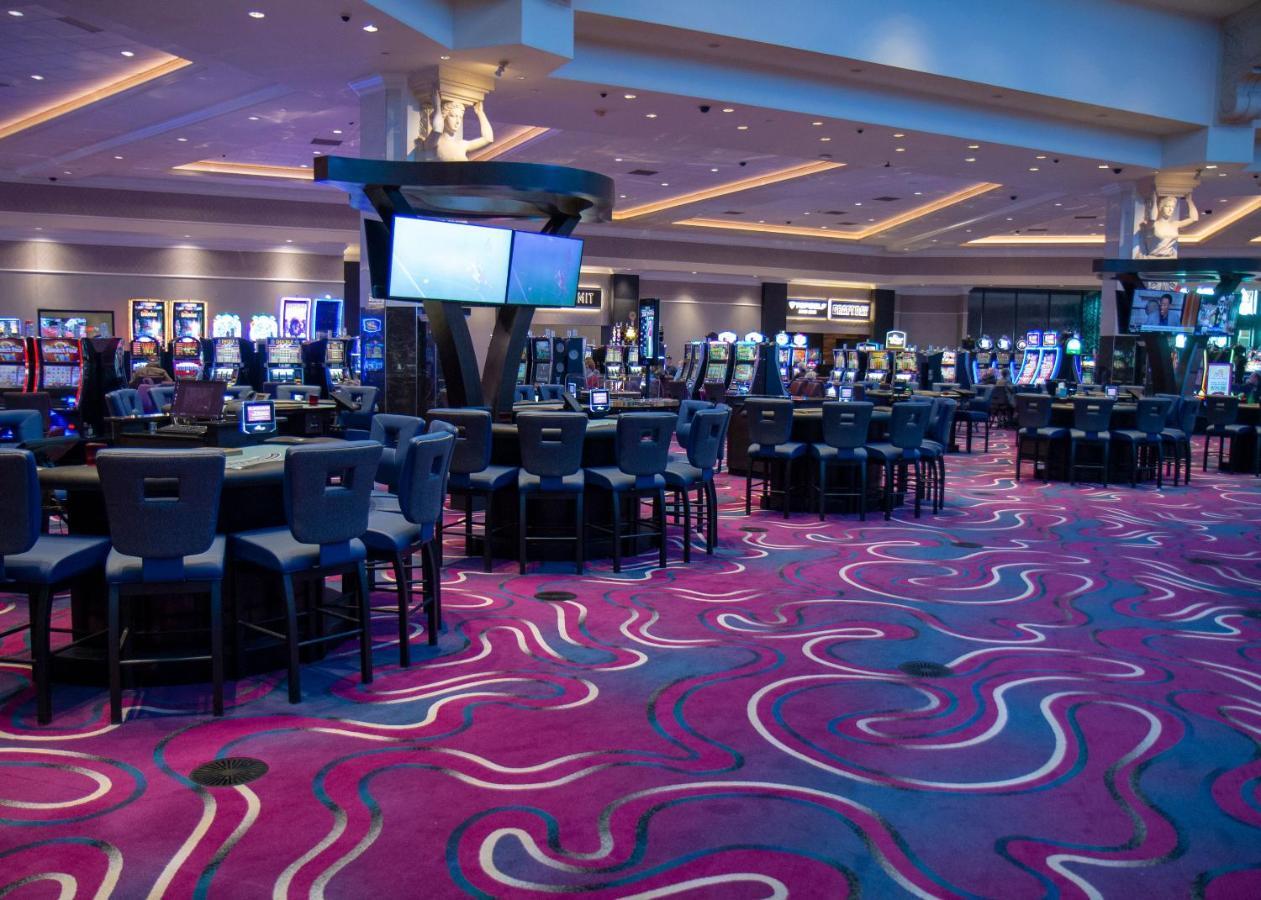 Riverside Casino & Golf Resort Exteriör bild